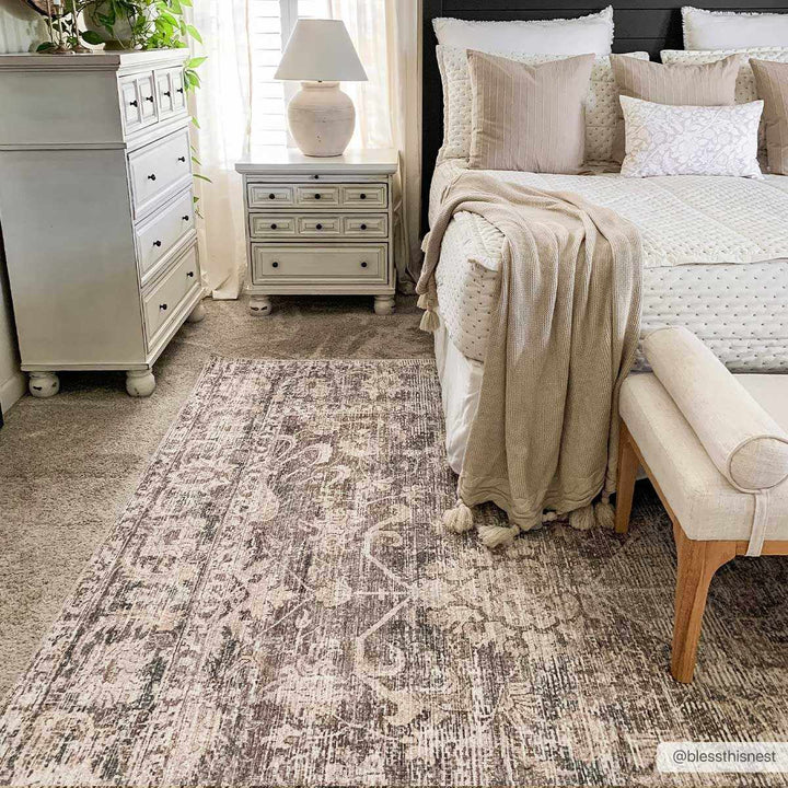 Marlene Traditional Brown And Gray Machine Woven Rug