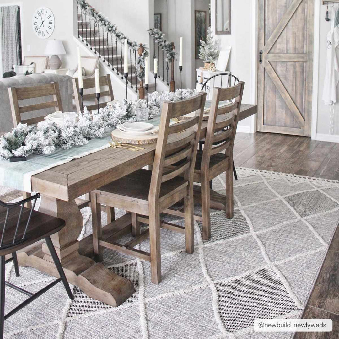 Norvelt Modern Style Gray And Black Area Rug