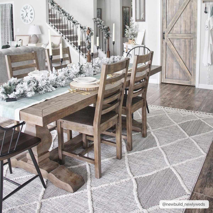 Norvelt Modern Style Gray And Black Area Rug