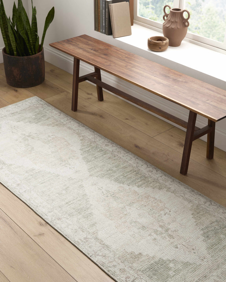 Gyan Traditional Gray And Ivory Machine Woven Rug