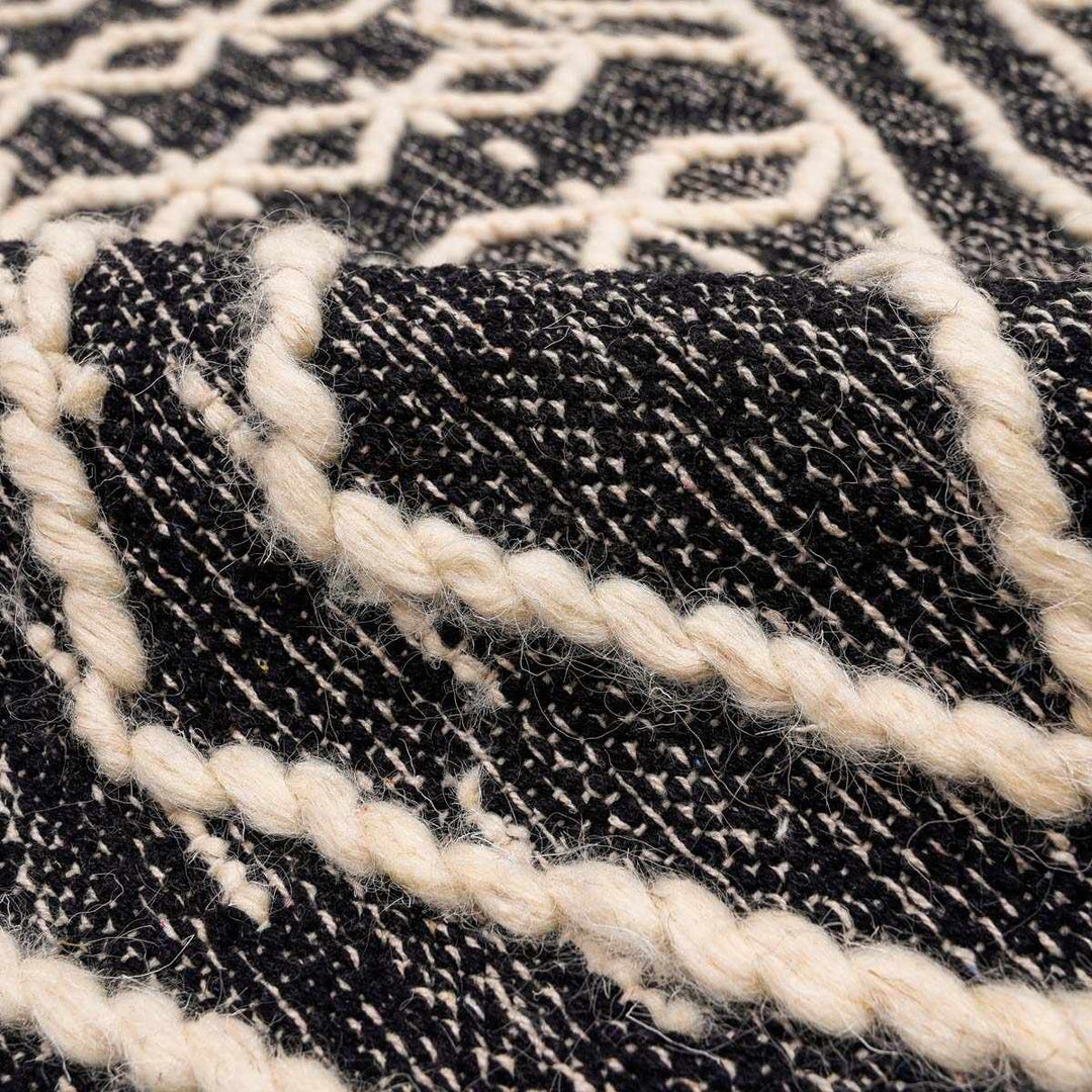 Skedee Modern Gemetrical Design Black Hand Woven Area Rug
