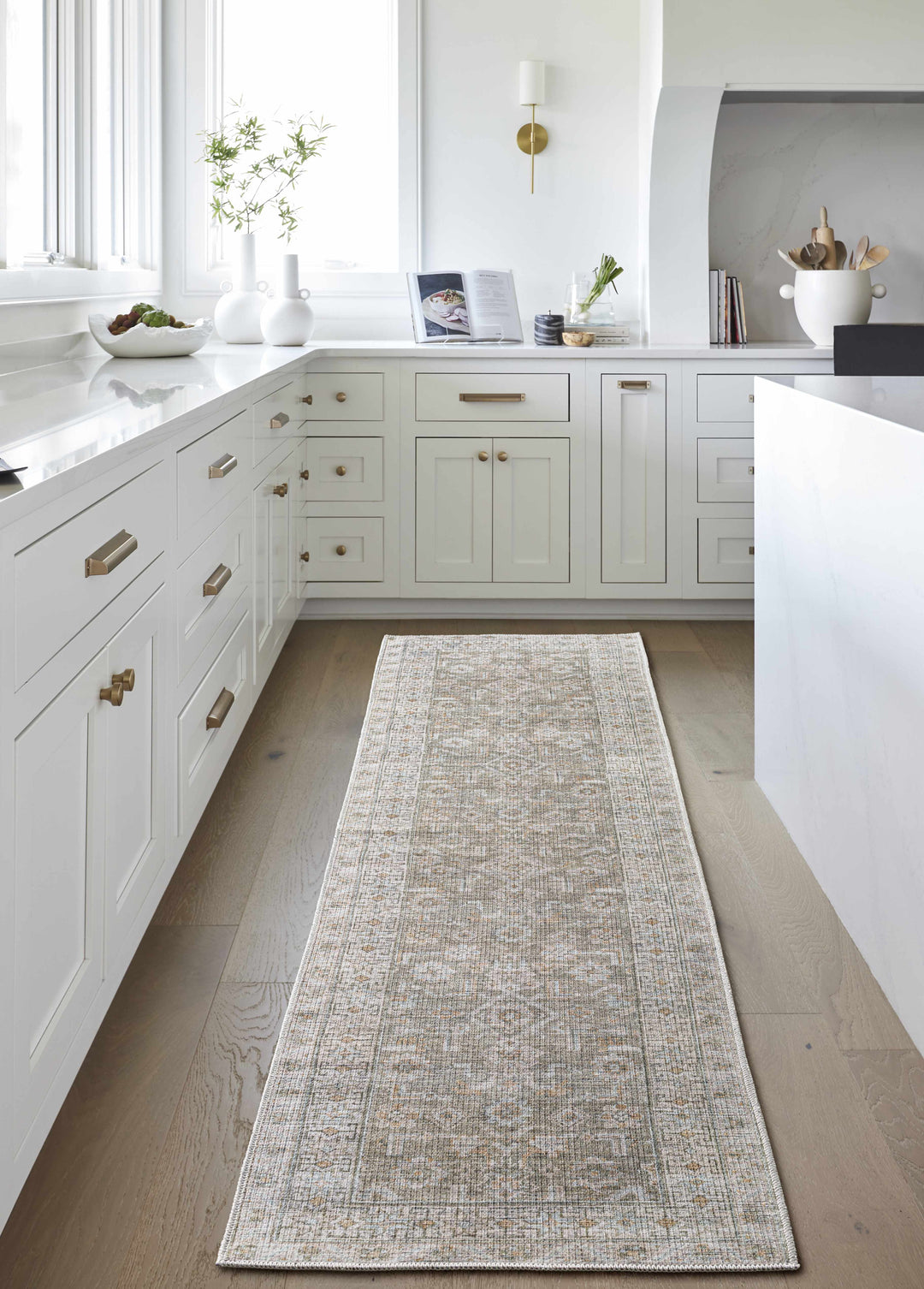 Tisha Traditional Style Green And Orange Washable Area Rug
