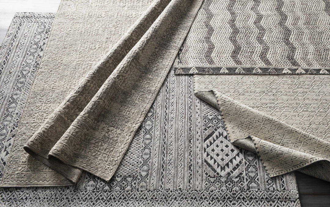 Belspring Modern Style Gray And Ivory Hand Knotted Area Rug