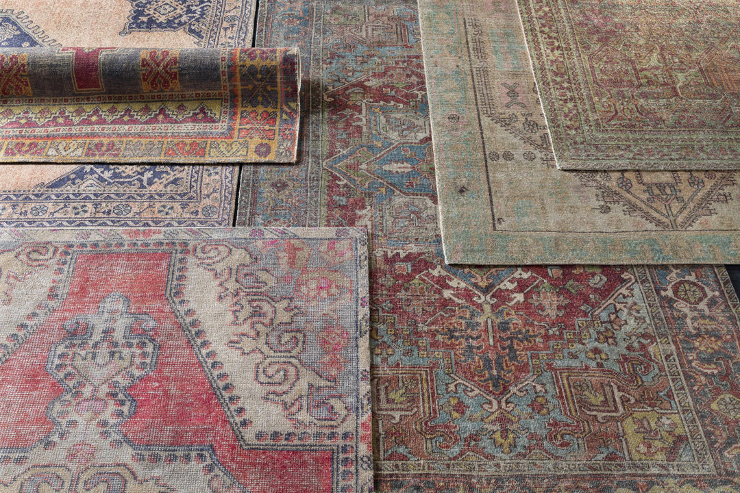 Rickinghall Traditional Style Beige And Blue Hand Tufted Area Rug