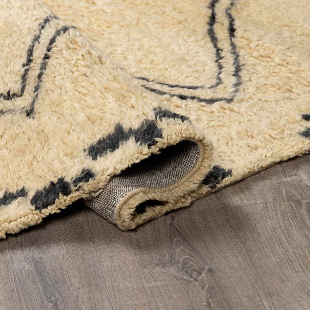 Audrey Contemporary Geometrical Beige And Black Rug