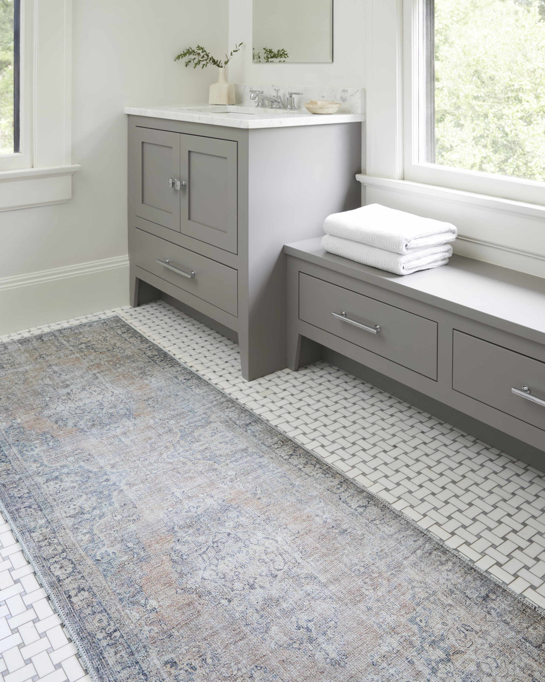 Yachi Traditional Blue And Brown Washable Area Rug