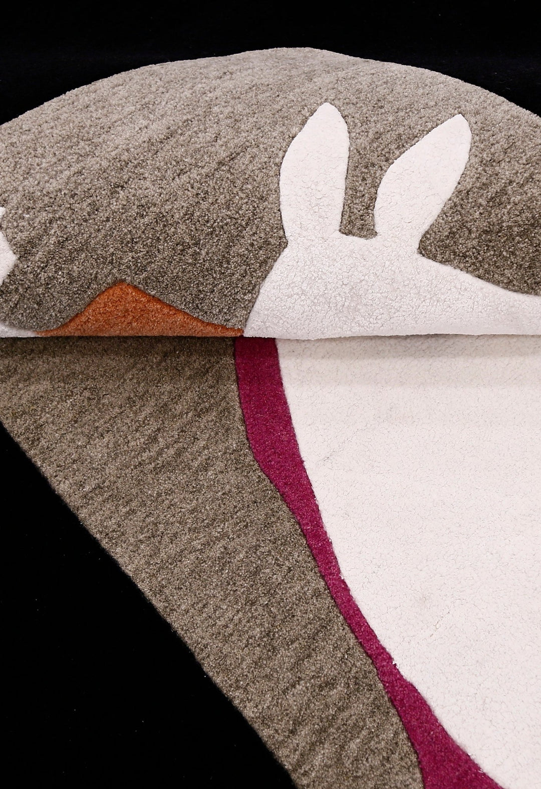 A Women Rider Horse Ivory And Black Hand Tufted 5x8 Wool Area Rug - The Rug Decor