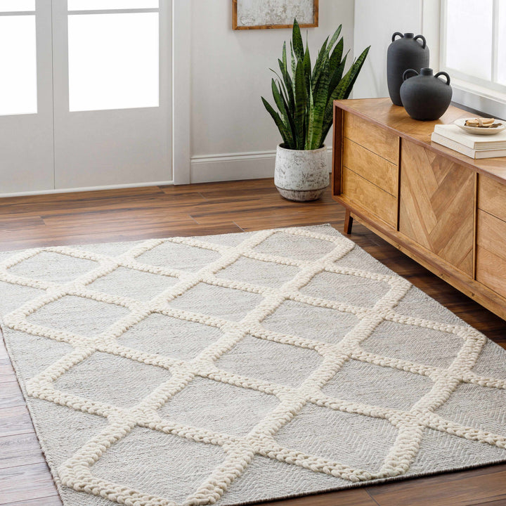 Adora Contemporary Grey And Ivory Rug