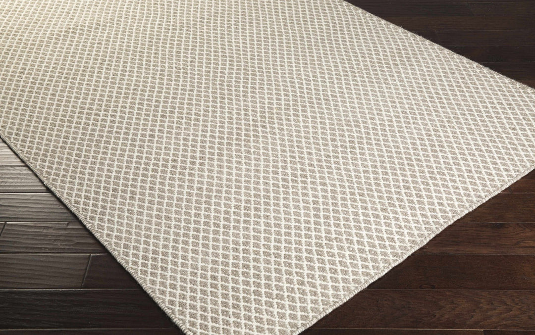 Amelia Gray And Ivory Modern Style Area Rug - The Rug Decor