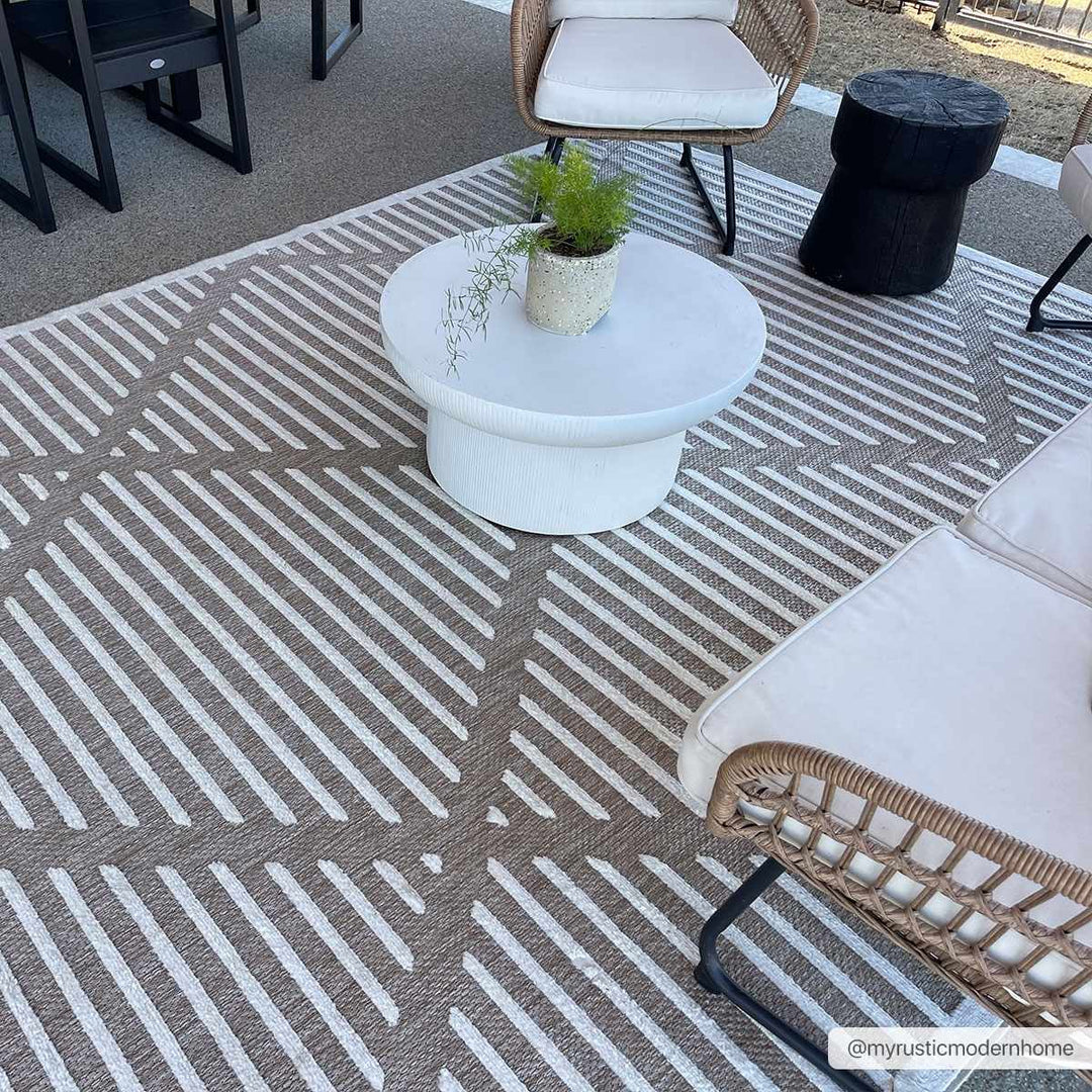 Anah Contemporary Geometrical Tan And Ivory Rug - The Rug Decor
