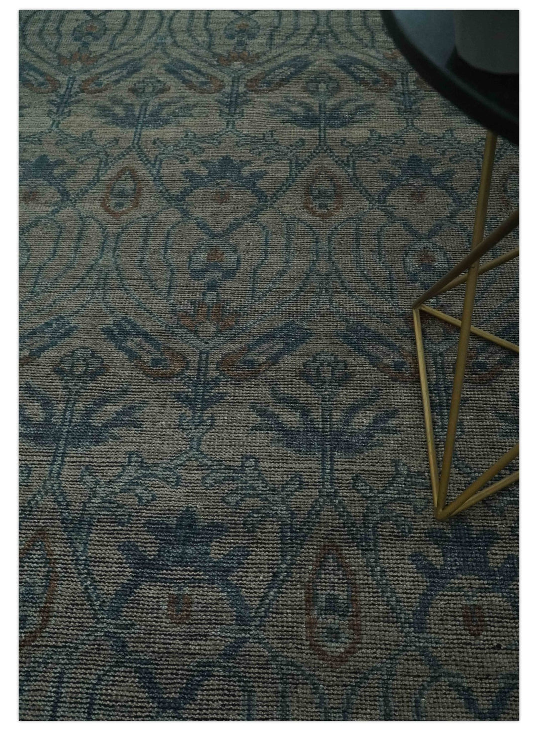 Antique look Gray, Taupe and Gray 8x10 Traditional Design wool Rug - The Rug Decor