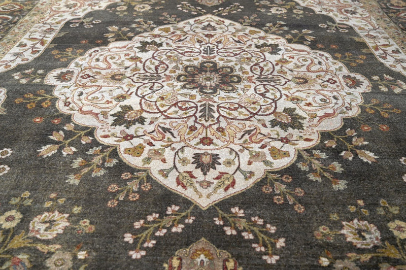 Antique Style Ivory, Charcoal, Olive and maroon Traditional Medallion 9x12 Wool Area Rug - The Rug Decor