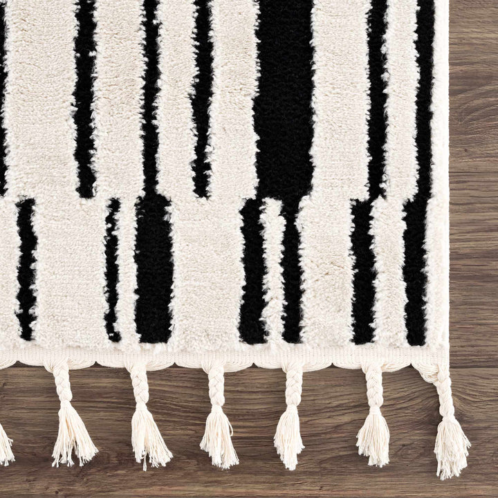Bansi Modern Style Ivory And Black Area Rug - The Rug Decor