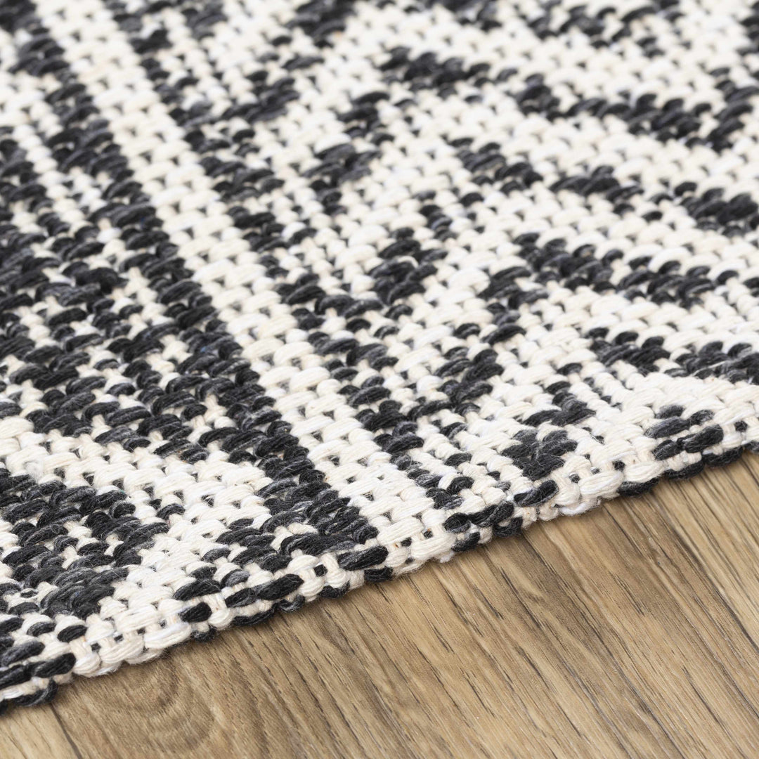 Barnwood Ivory And Black Modern Style Washable Area Rug