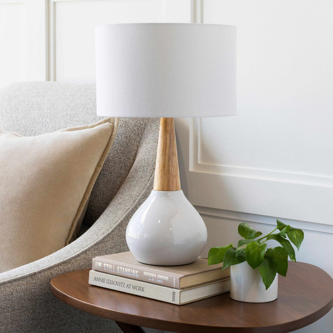 Baugo Contemporary White Ceramic Table Lamp - The Rug Decor