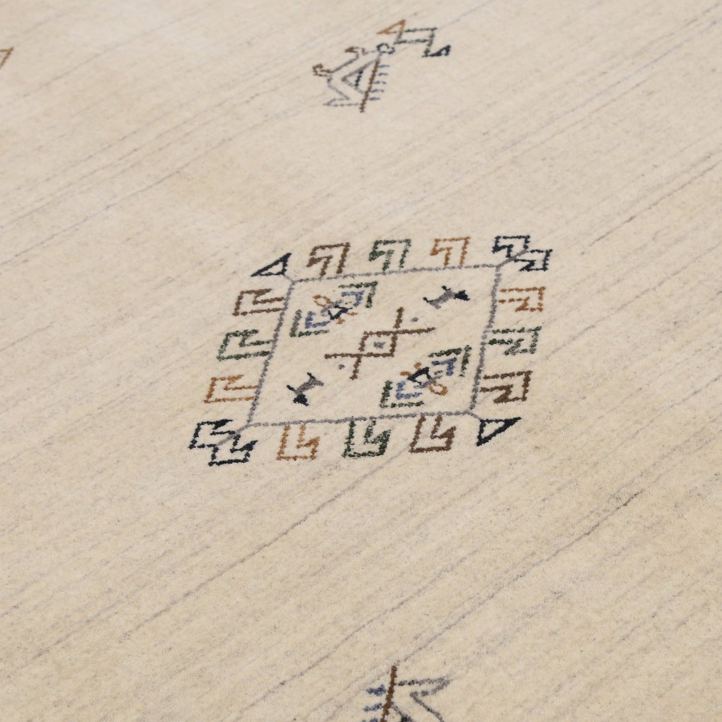 Beige Center Medallion Design Hand Loomed Wool Area Rug - The Rug Decor