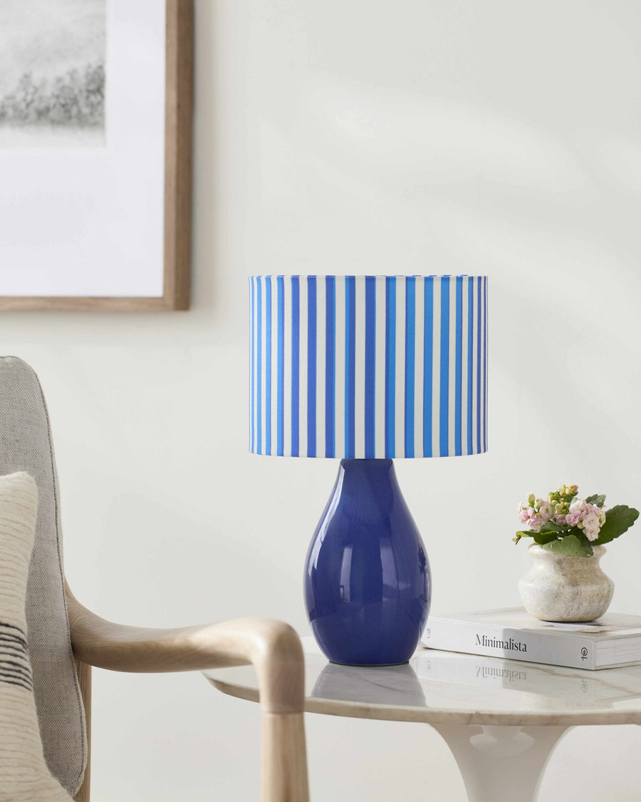 Beitbridge Contemporary Navy Ceramic Table Lamp – Linen & Polyester Shade - The Rug Decor