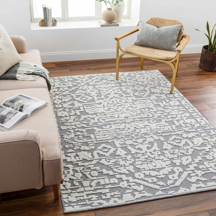 Beren Traditional Gray And Ivory Area Rug - The Rug Decor