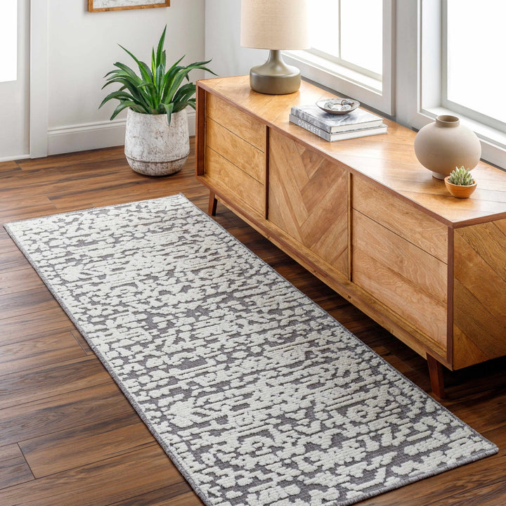 Beren Traditional Gray And Ivory Area Rug - The Rug Decor