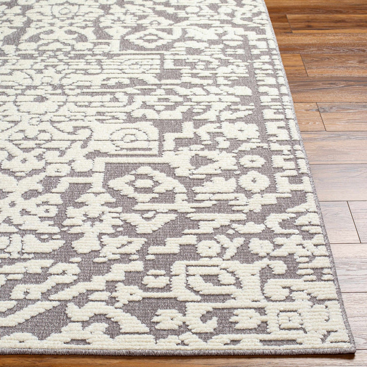Beren Traditional Gray And Ivory Area Rug - The Rug Decor