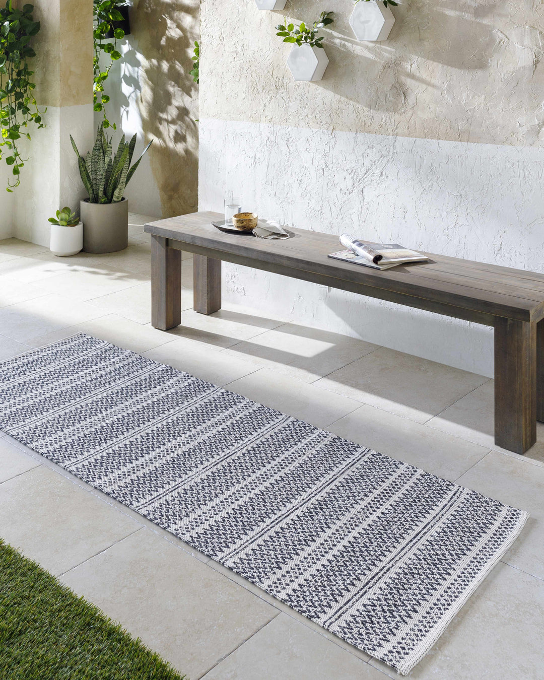 Bewbush Modern Style Ivory And Black Washable Area Rug