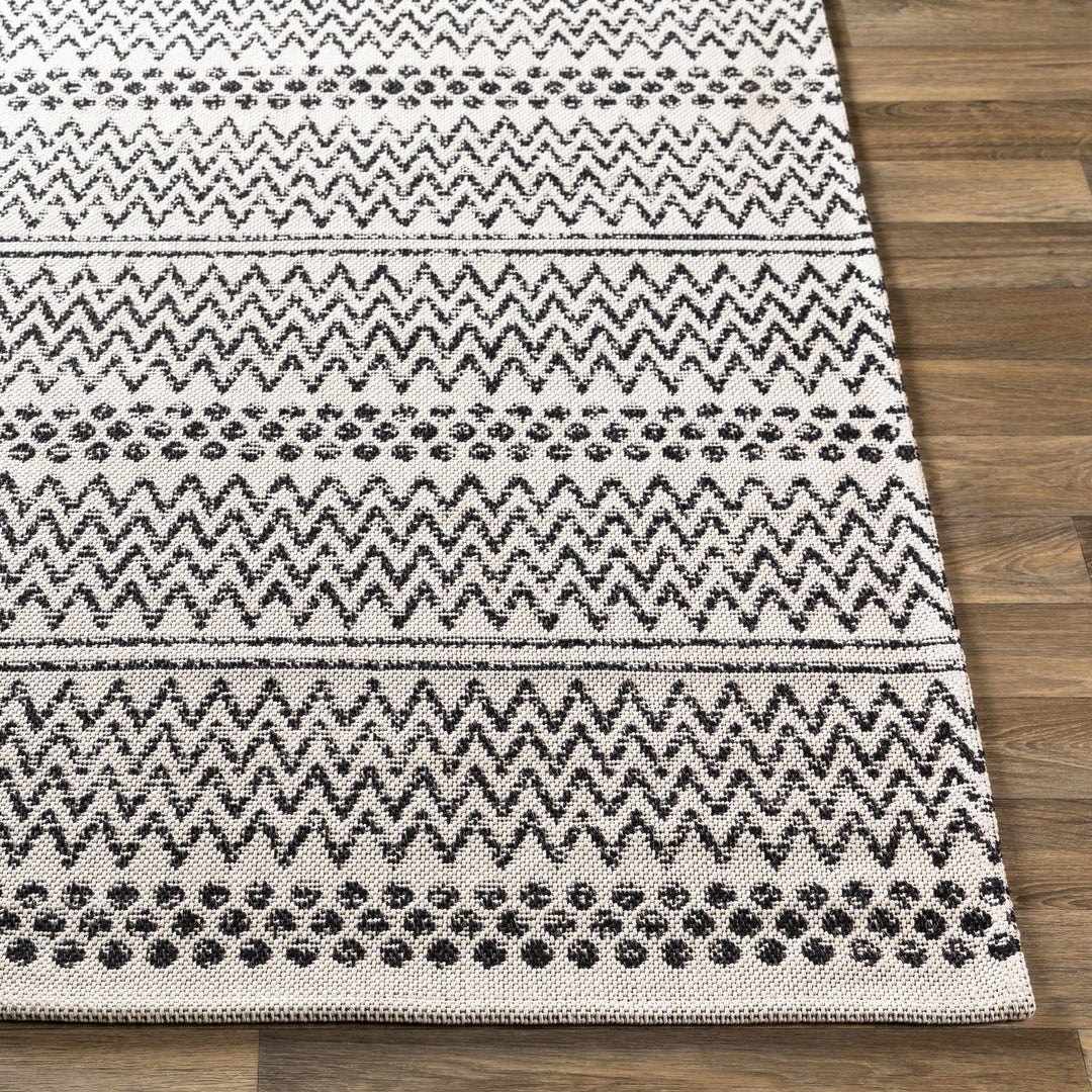 Bewbush Modern Style Ivory And Black Washable Area Rug