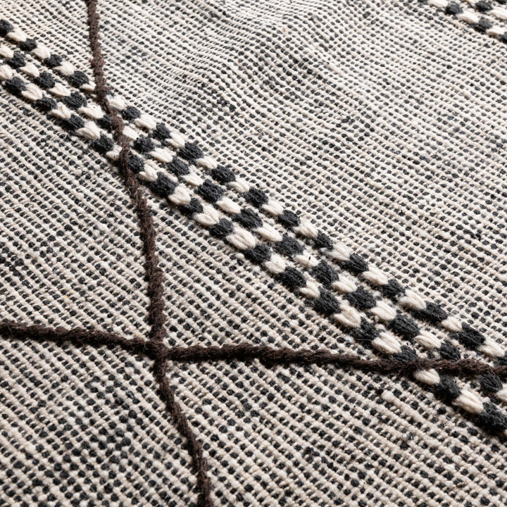 Black And White Contemporary Moroccan Design Hand Knotted 6.6x9.6 Wool Rug - The Rug Decor