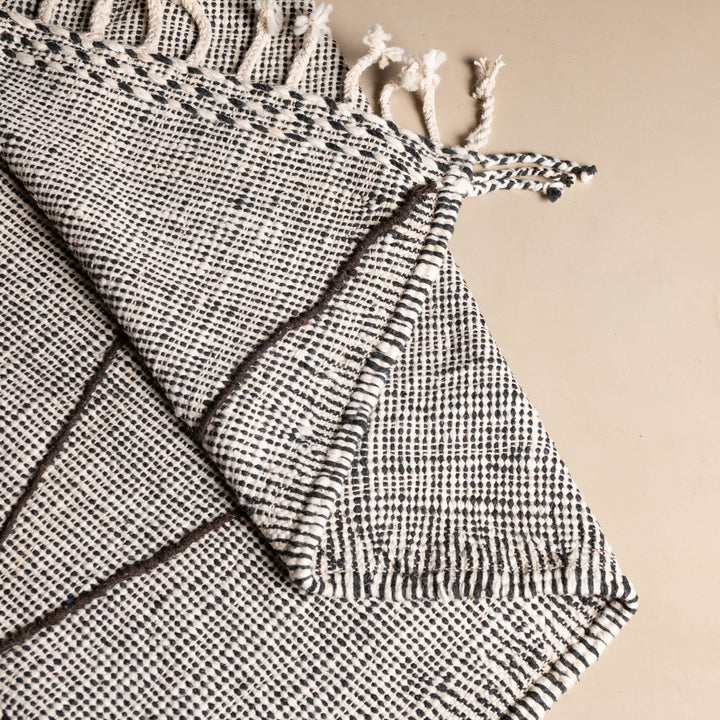 Black And White Contemporary Moroccan Hand Knotted 5x8.7 Wool Rug - The Rug Decor