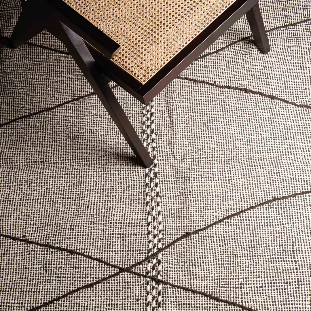 Black And White Contemporary Moroccan Hand Knotted 5x8.7 Wool Rug - The Rug Decor