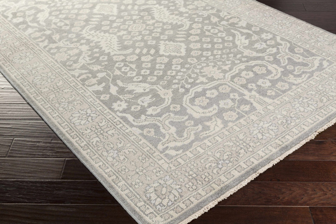 Bradfordsville Traditional Style Cream And Gray Hand Knotted Wool Rug - The Rug Decor