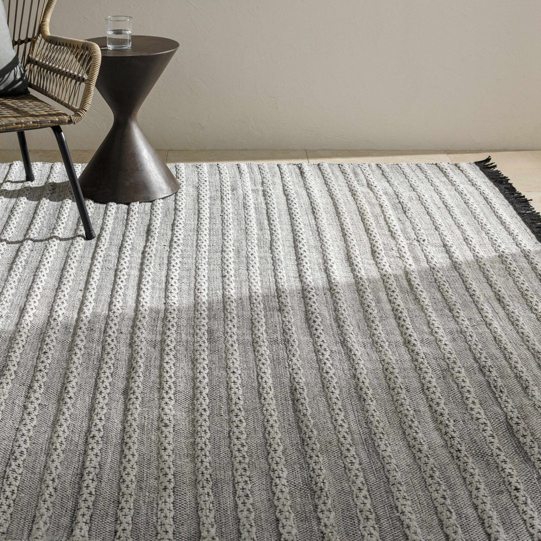 Brockman Gray And Black Modern Style Hand Woven Area Rug - The Rug Decor