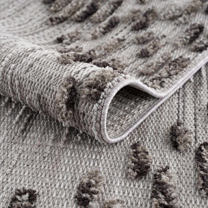Cabarroguis Traditional Style Gray Area Rug - The Rug Decor