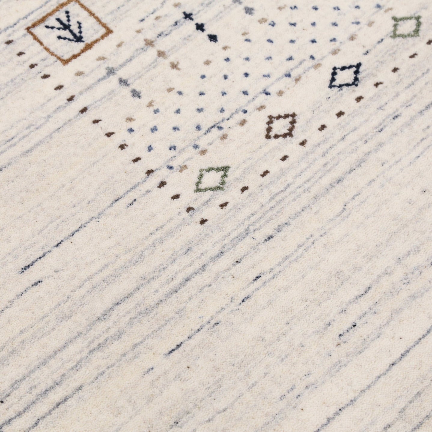 Center Pattern Natural Hand Loomed Wool Area Rug - The Rug Decor