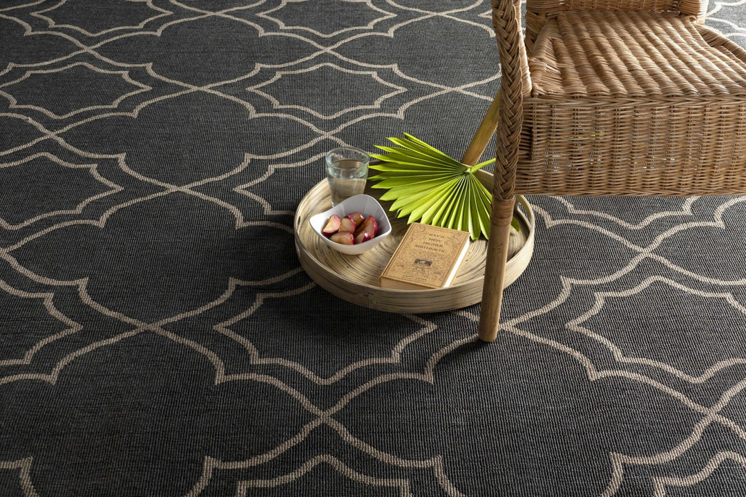 Charcoal and Beige Traditional Geometrical Pattern Rug - The Rug Decor