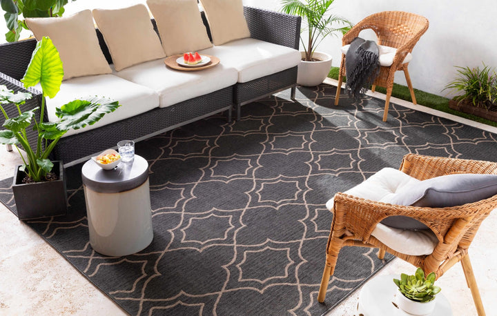 Charcoal and Beige Traditional Geometrical Pattern Rug - The Rug Decor