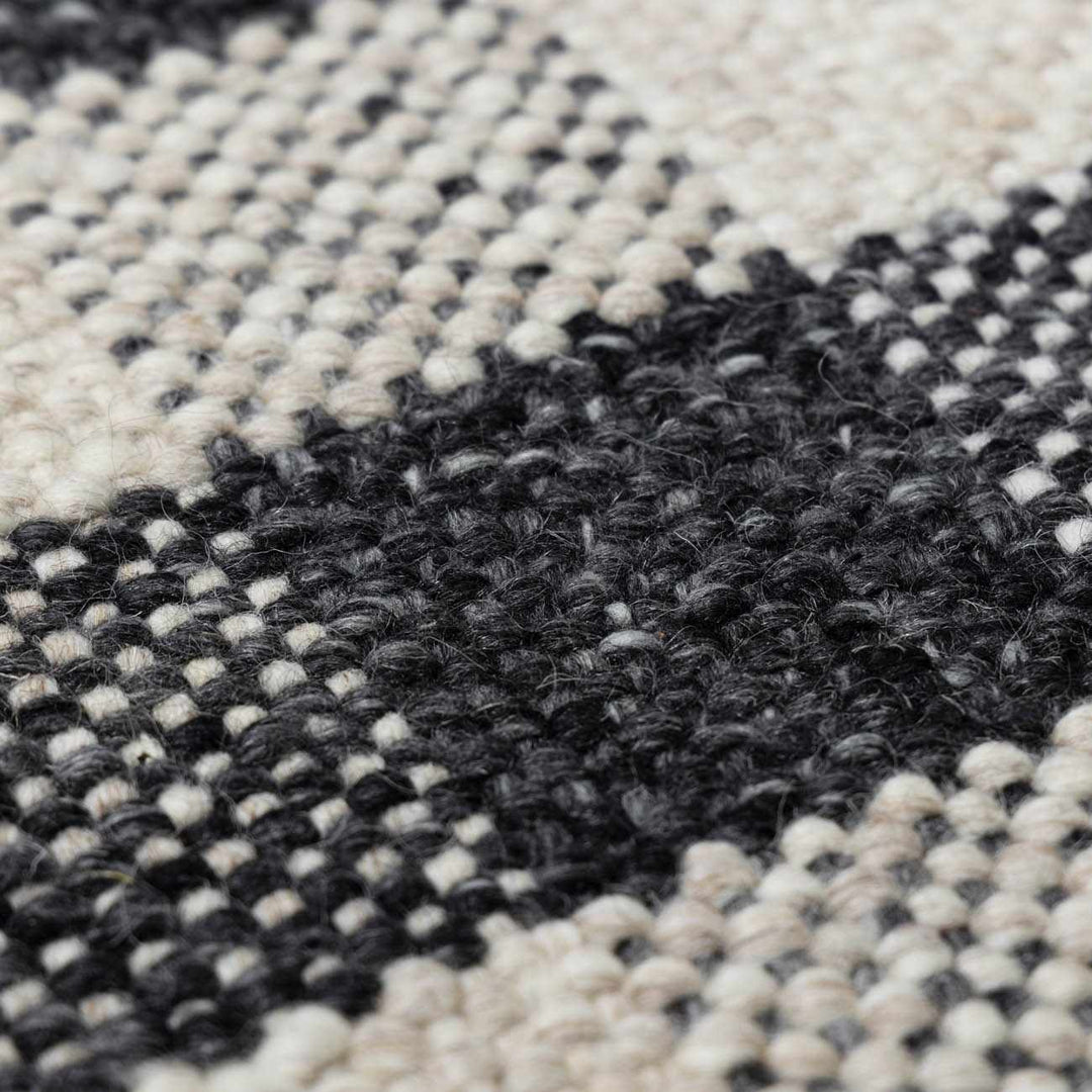 Chilliwack Modern Plaid Design Gray And Beige Wool Rug - The Rug Decor