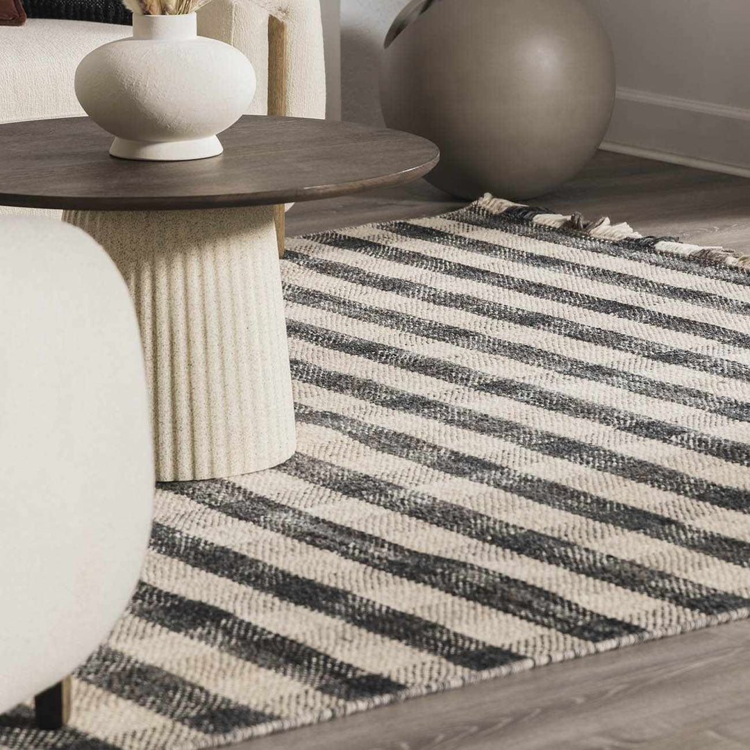 Chilliwack Modern Plaid Design Gray And Beige Wool Rug - The Rug Decor