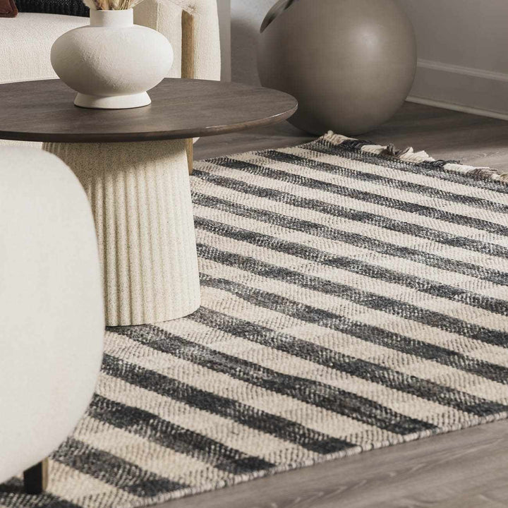 Chilliwack Modern Plaid Design Gray And Beige Wool Rug - The Rug Decor