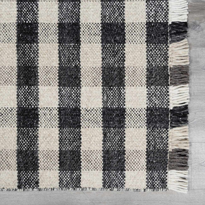 Chilliwack Modern Plaid Design Gray And Beige Wool Rug - The Rug Decor