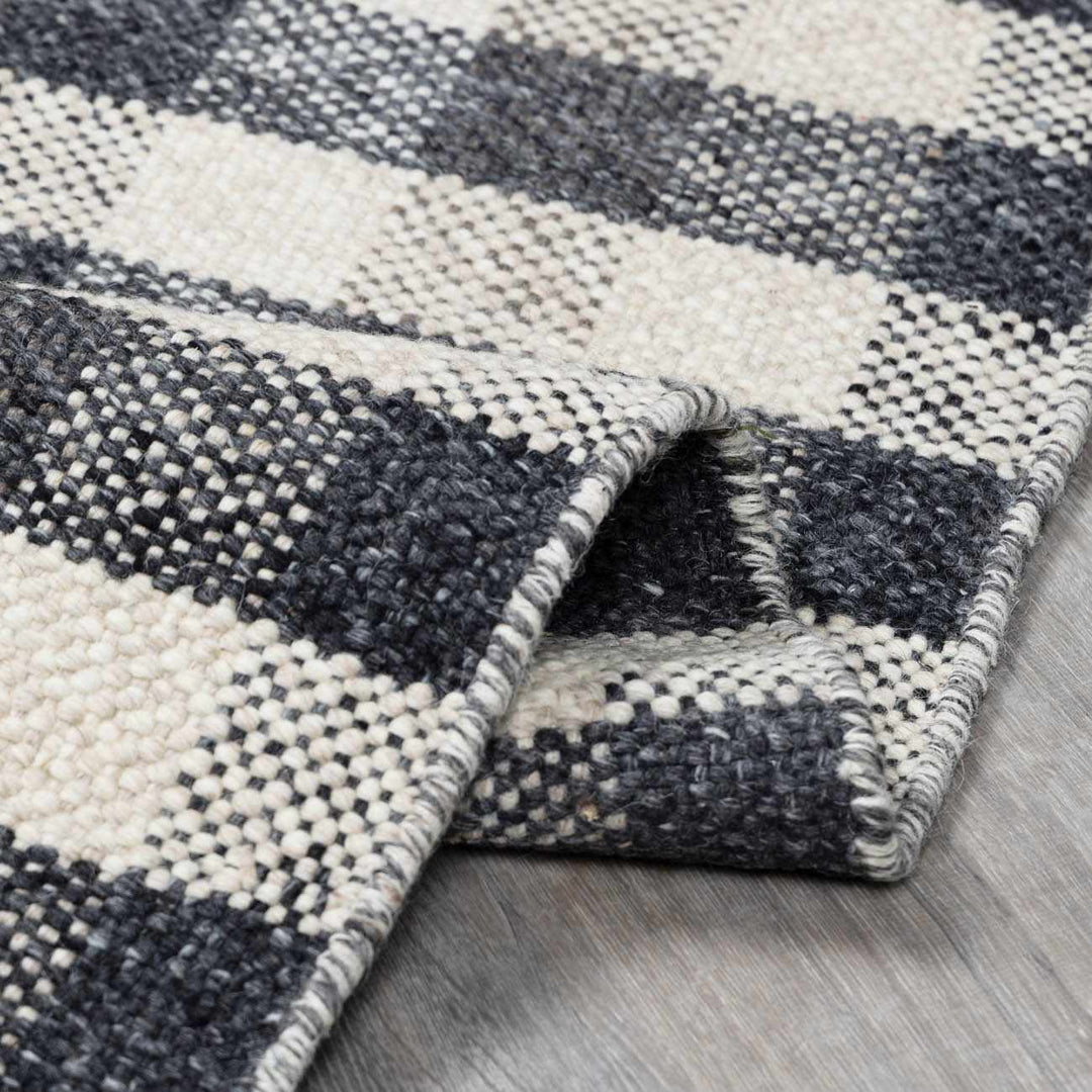 Chilliwack Modern Plaid Design Gray And Beige Wool Rug - The Rug Decor