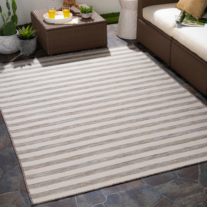 Clackmannanshire Gray And Ivory Modern Style Outdoor Area Rug