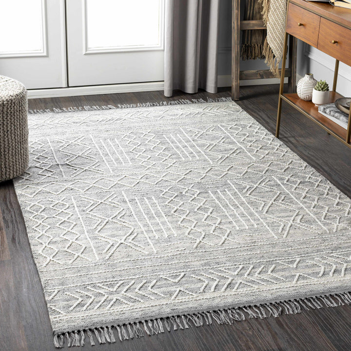 Clintwood Modern Style Gray And Ivory Hand Woven Area Rug