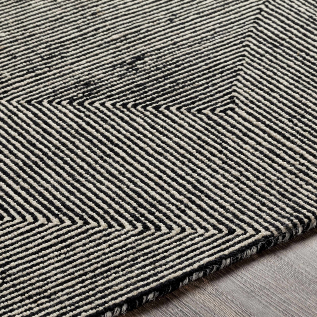 Conshohocken Contemporary Geometrical Black And Gray Rug - The Rug Decor