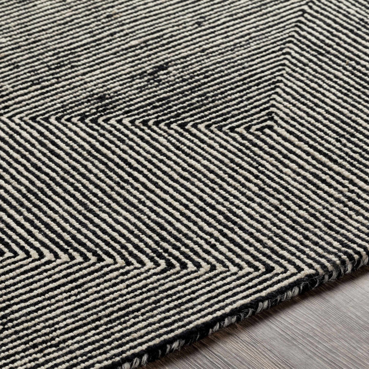 Conshohocken Contemporary Geometrical Black And Gray Rug - The Rug Decor