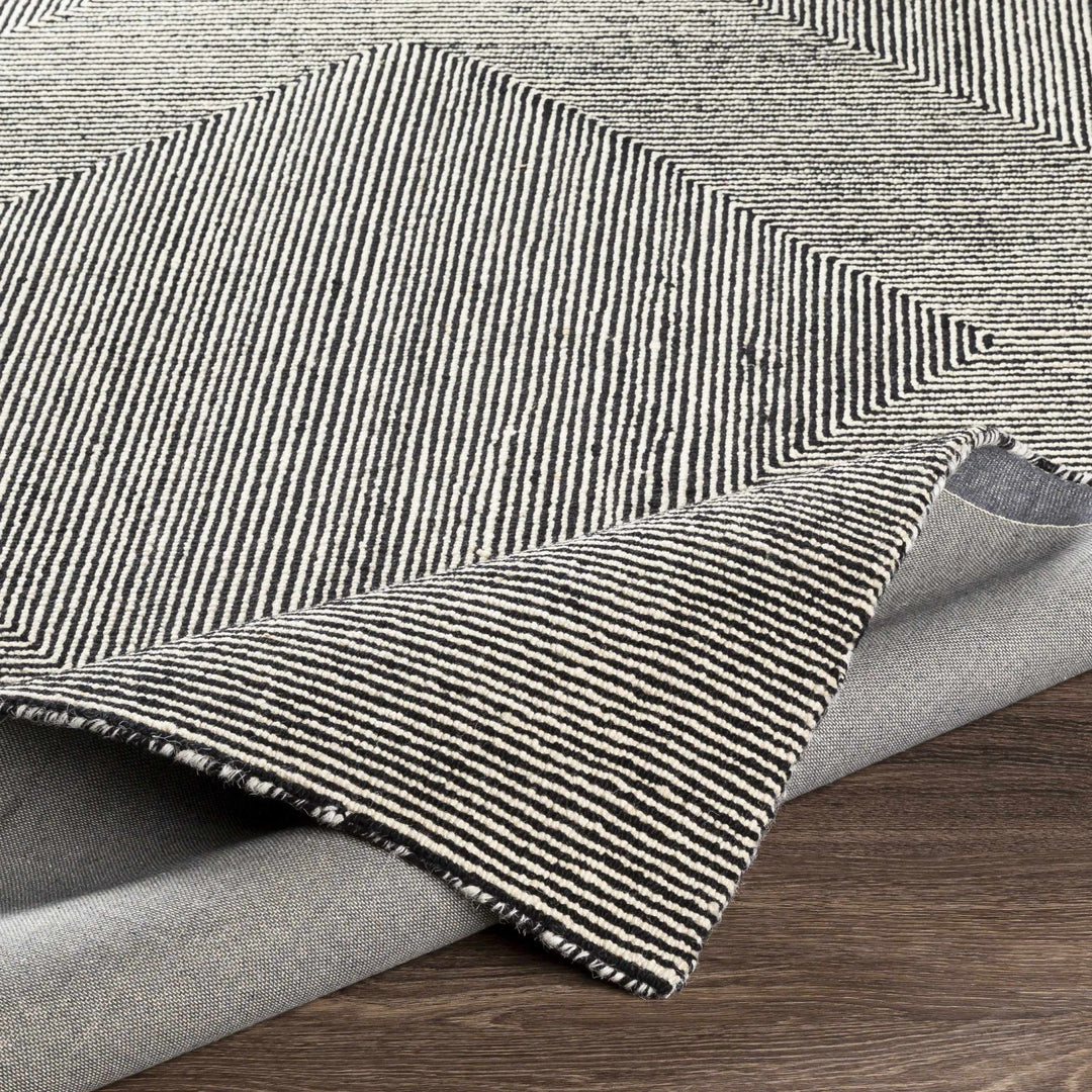 Conshohocken Contemporary Geometrical Black And Gray Rug - The Rug Decor