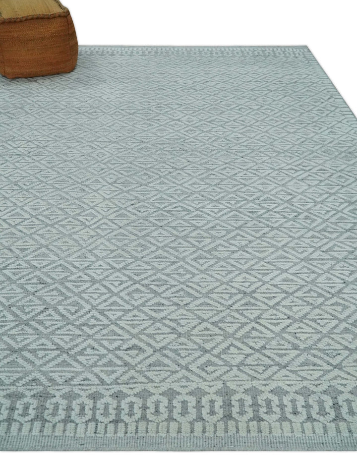 Contemporary 8x10 carved pattern Ivory and Gray hand knotted wool rug - The Rug Decor