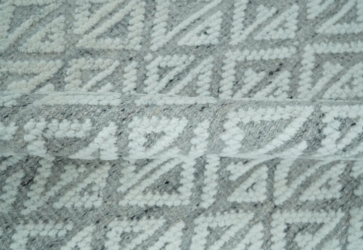 Contemporary 8x10 carved pattern Ivory and Gray hand knotted wool rug - The Rug Decor