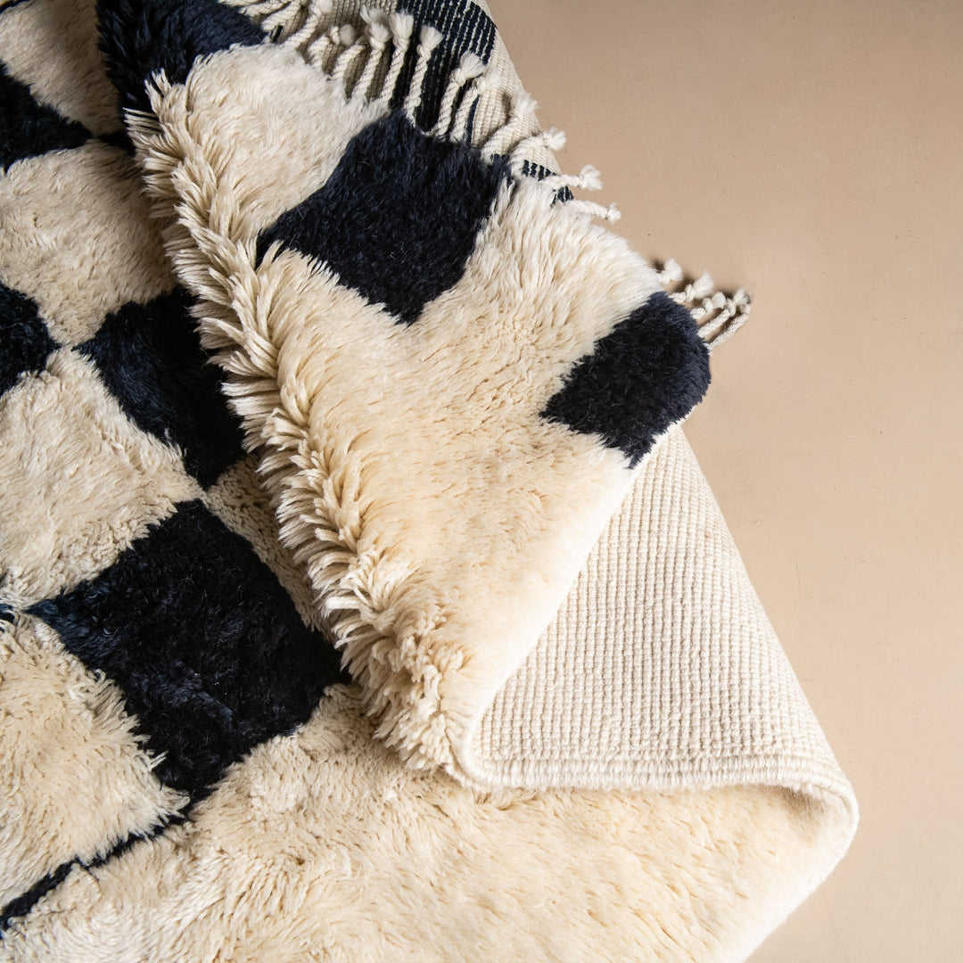 Contemporary Moroccan Black And White Hand Knotted 8x10 Wool Rug - The Rug Decor