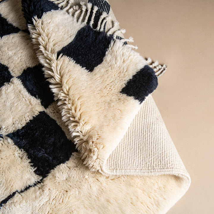 Contemporary Moroccan Black And White Hand Knotted 8x10 Wool Rug - The Rug Decor