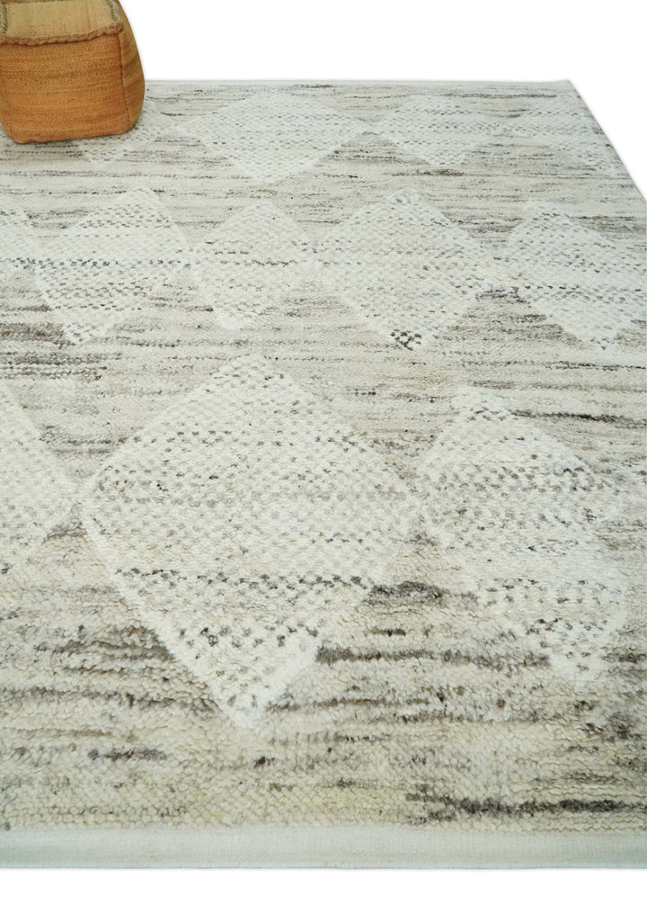Contemporary Woolen Ivory and Brown 8.4x10.5 hand knotted Geometrical Area rug - The Rug Decor